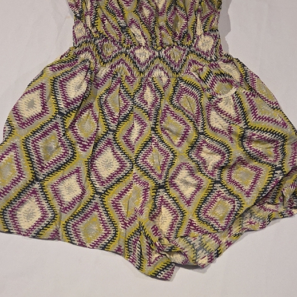 Geometric Patterned Romper - Picture 3 of 5